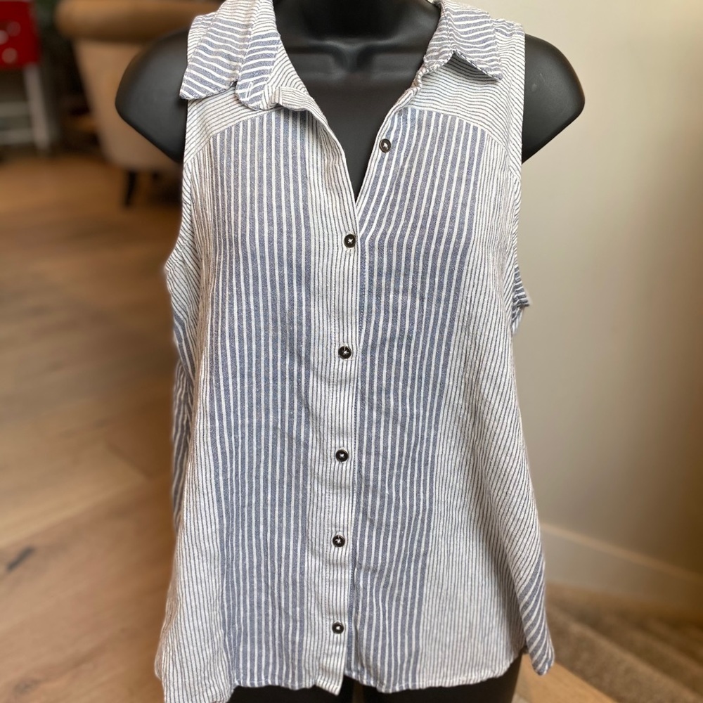 American Eagle T-shirt